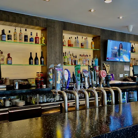 Glashaus 3* Tallaght