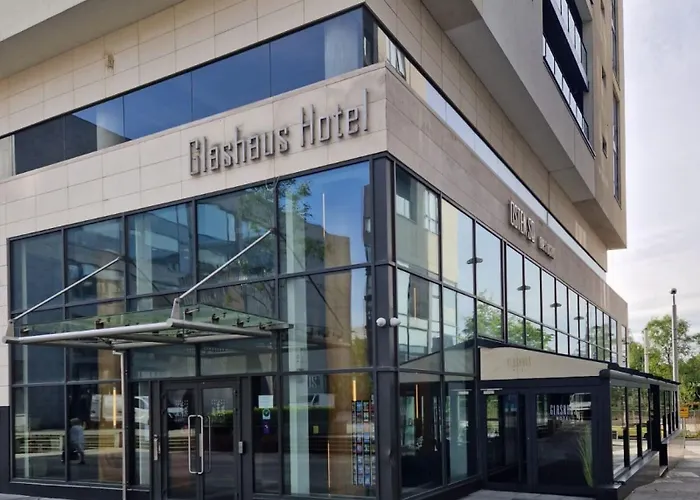 Glashaus 3* Tallaght
