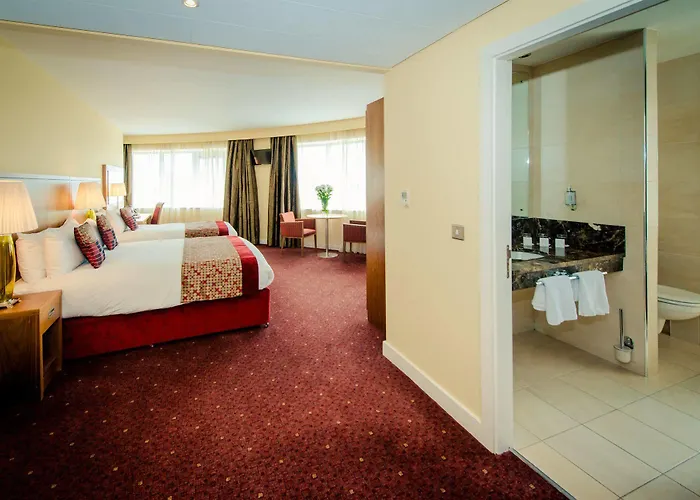 Glashaus 3* Tallaght